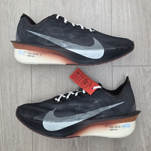 Nike ZoomX VaporFly Next% 4 Road Racing IH4453-220 Mens 7 / Womens 8.5 MSRP $270